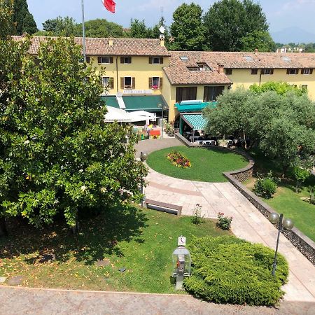 Irides Rooms A Un Passo Dai Parchi Divertimento Lazise Luaran gambar