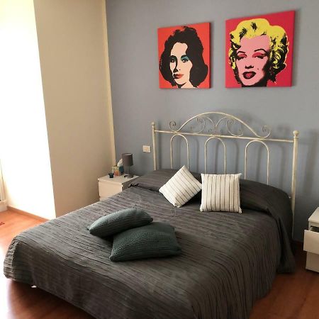 Irides Rooms A Un Passo Dai Parchi Divertimento Lazise Luaran gambar