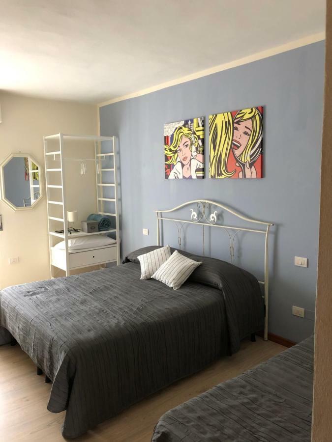 Irides Rooms A Un Passo Dai Parchi Divertimento Lazise Luaran gambar